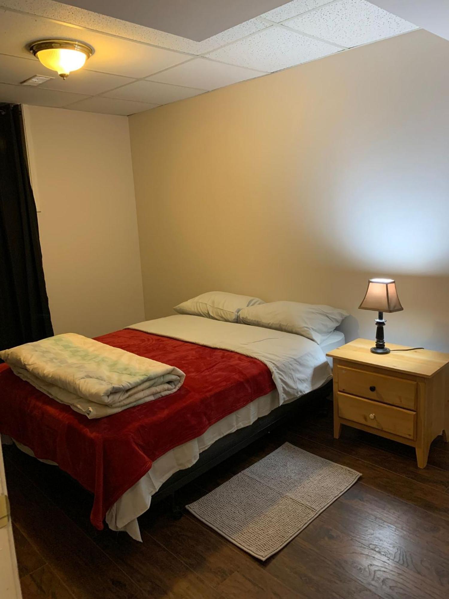 Ottawa Airport Guesthouse ภายนอก รูปภาพ